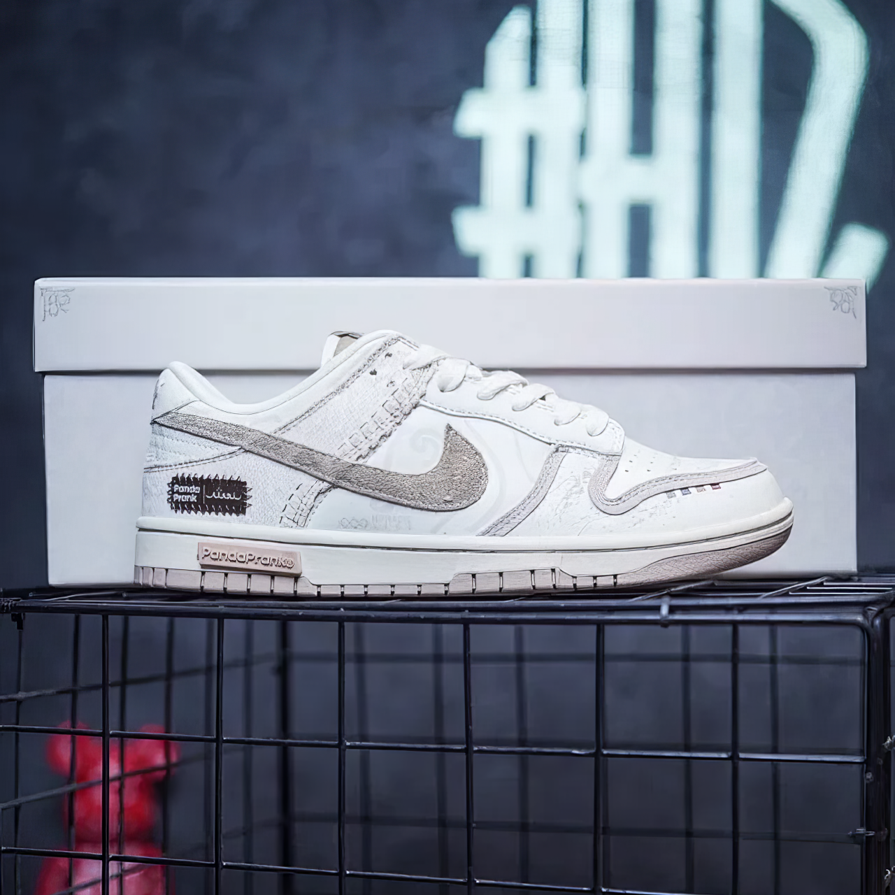 Dunk Custom "Moon Language"