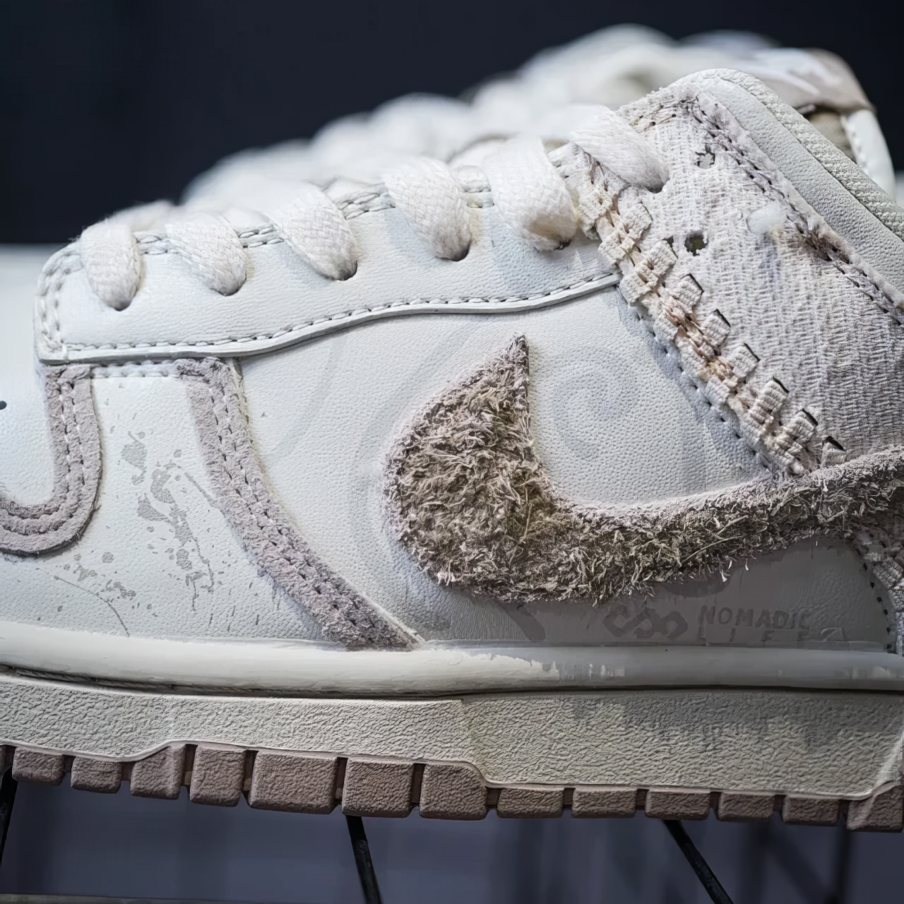 Dunk Custom "Moon Language"