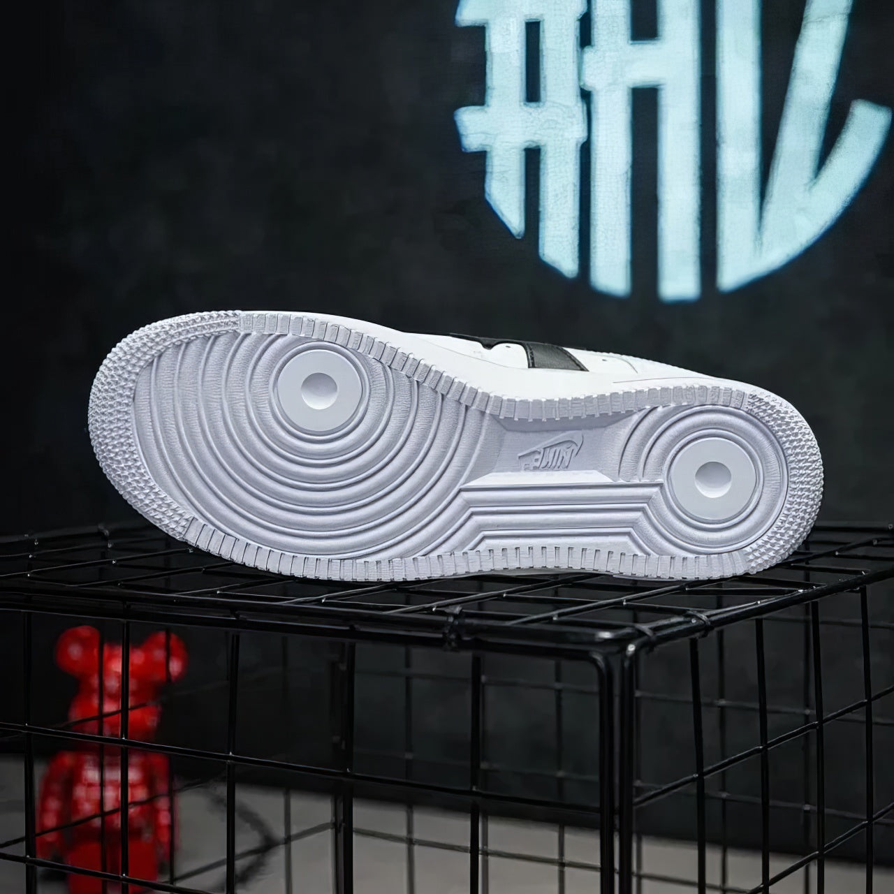 Air Force 1 Custom "Blanco Chrome Hearts"