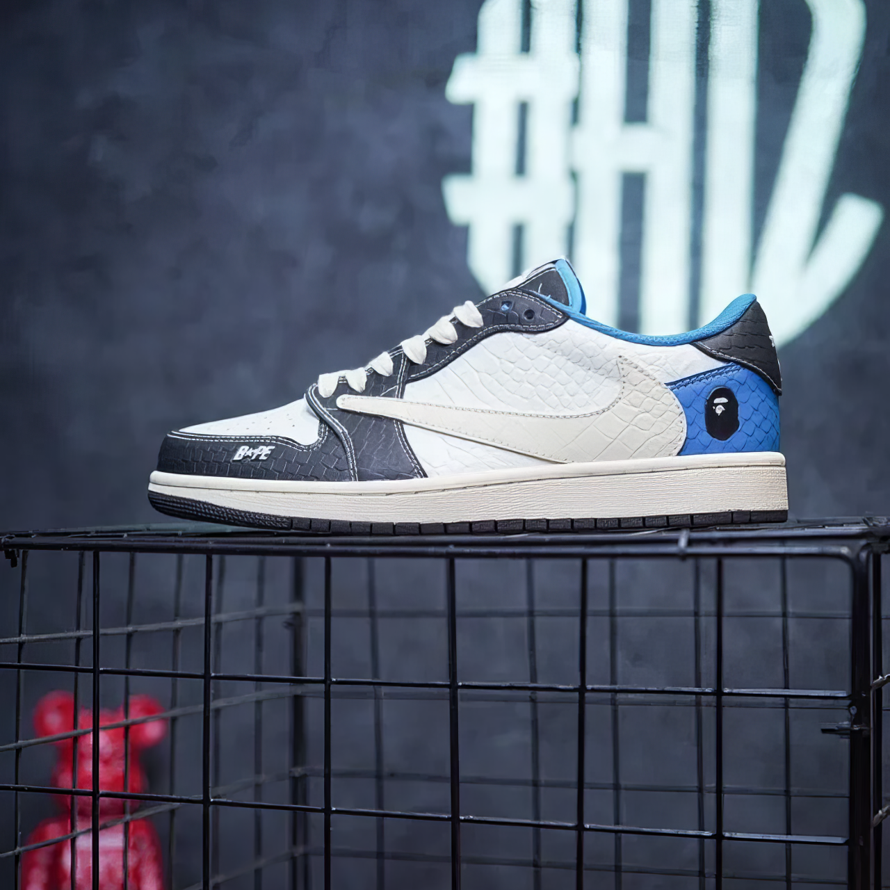 Jordan 1 Low Custom "Travis Scott X Bape"