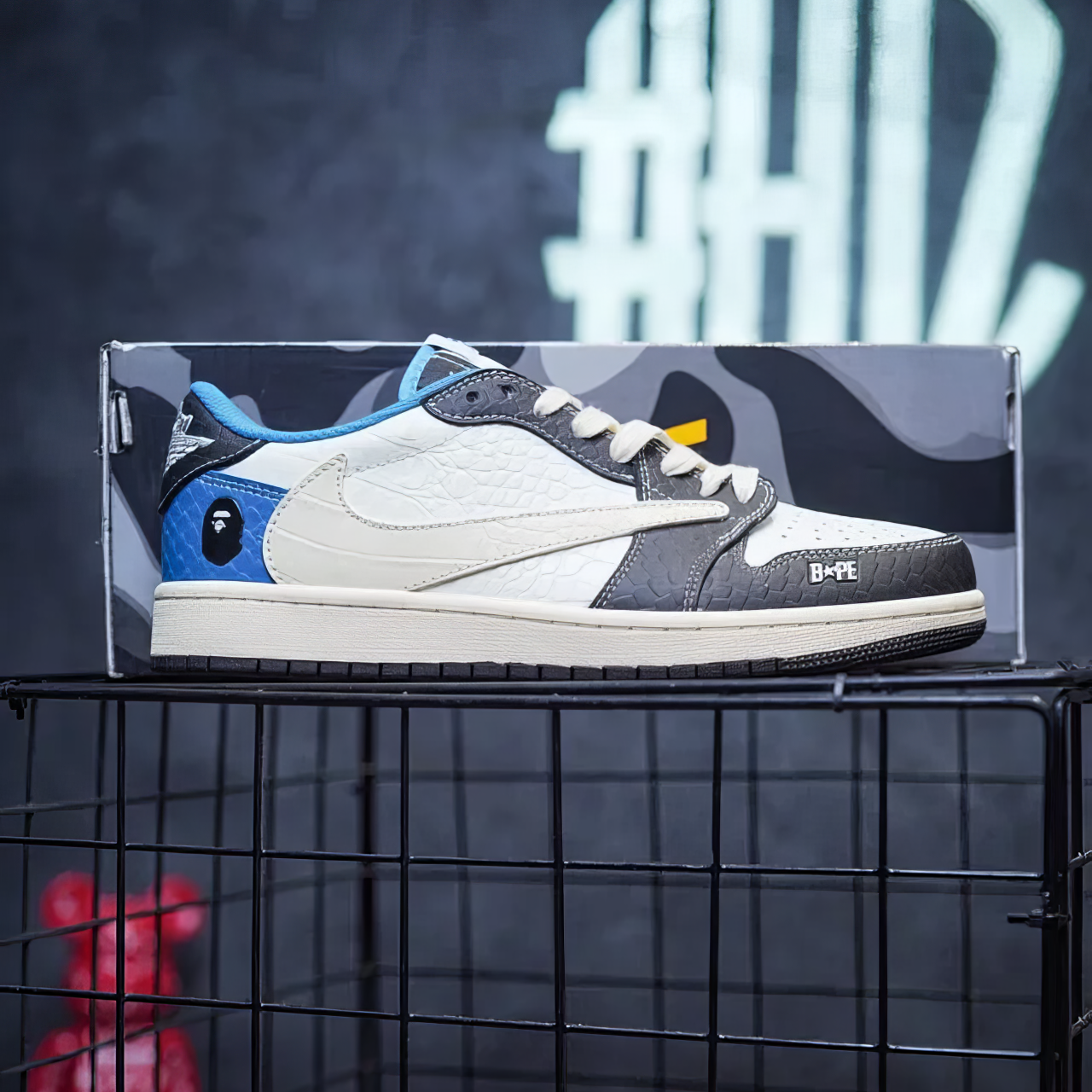 Jordan 1 Low Custom "Travis Scott X Bape"
