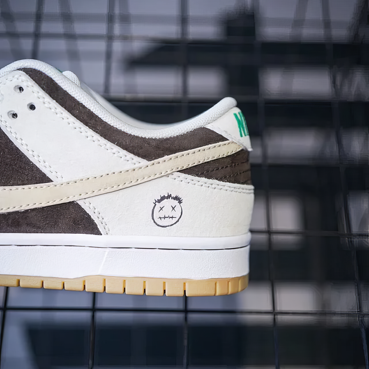 Dunk Custom "Smiley Face"