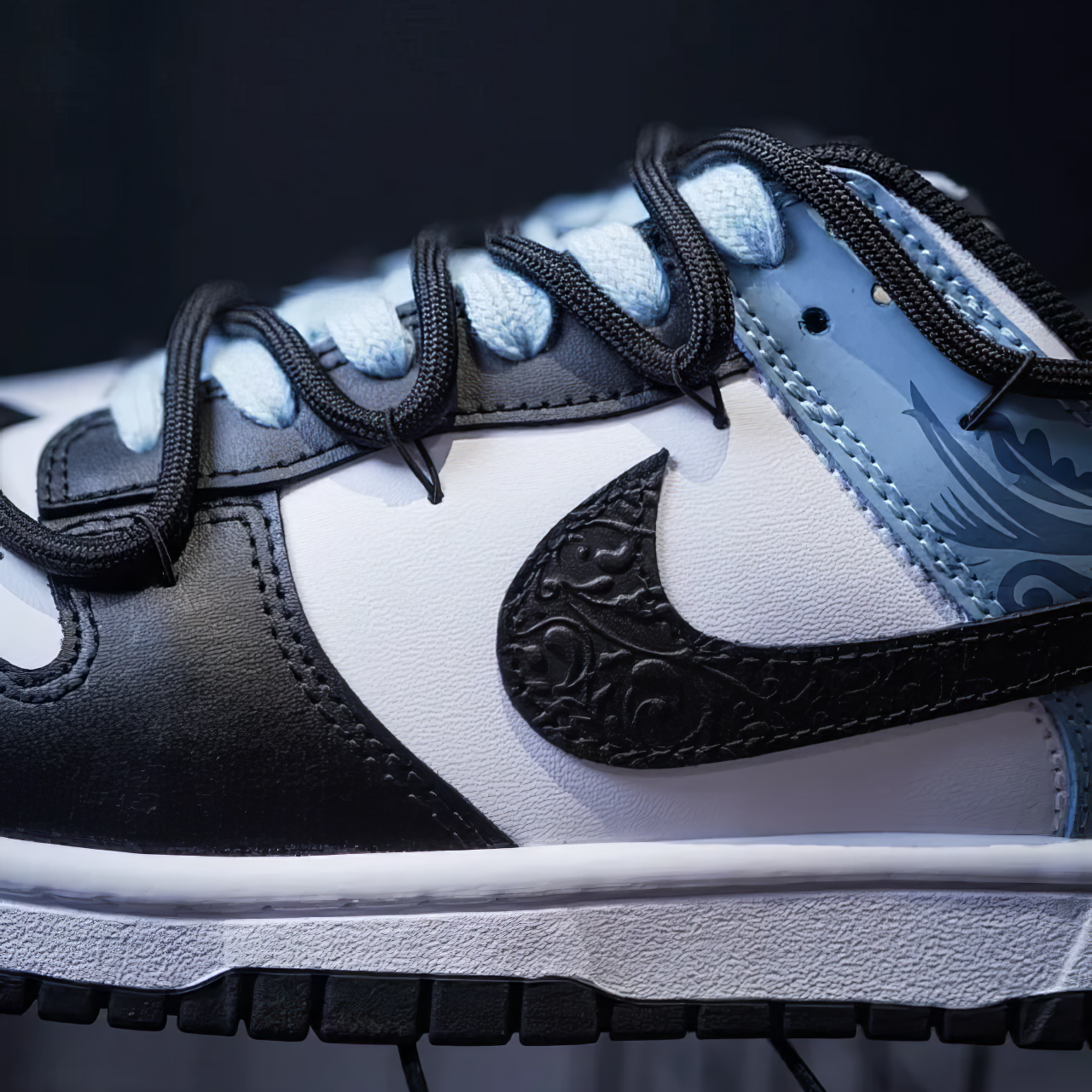 Dunk Custom “Shan Hai Jing”