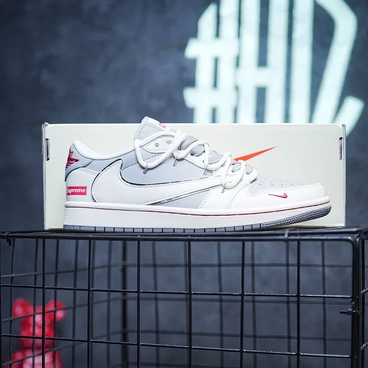 Jordan 1 Low Custom "Travis Scott X Supreme"