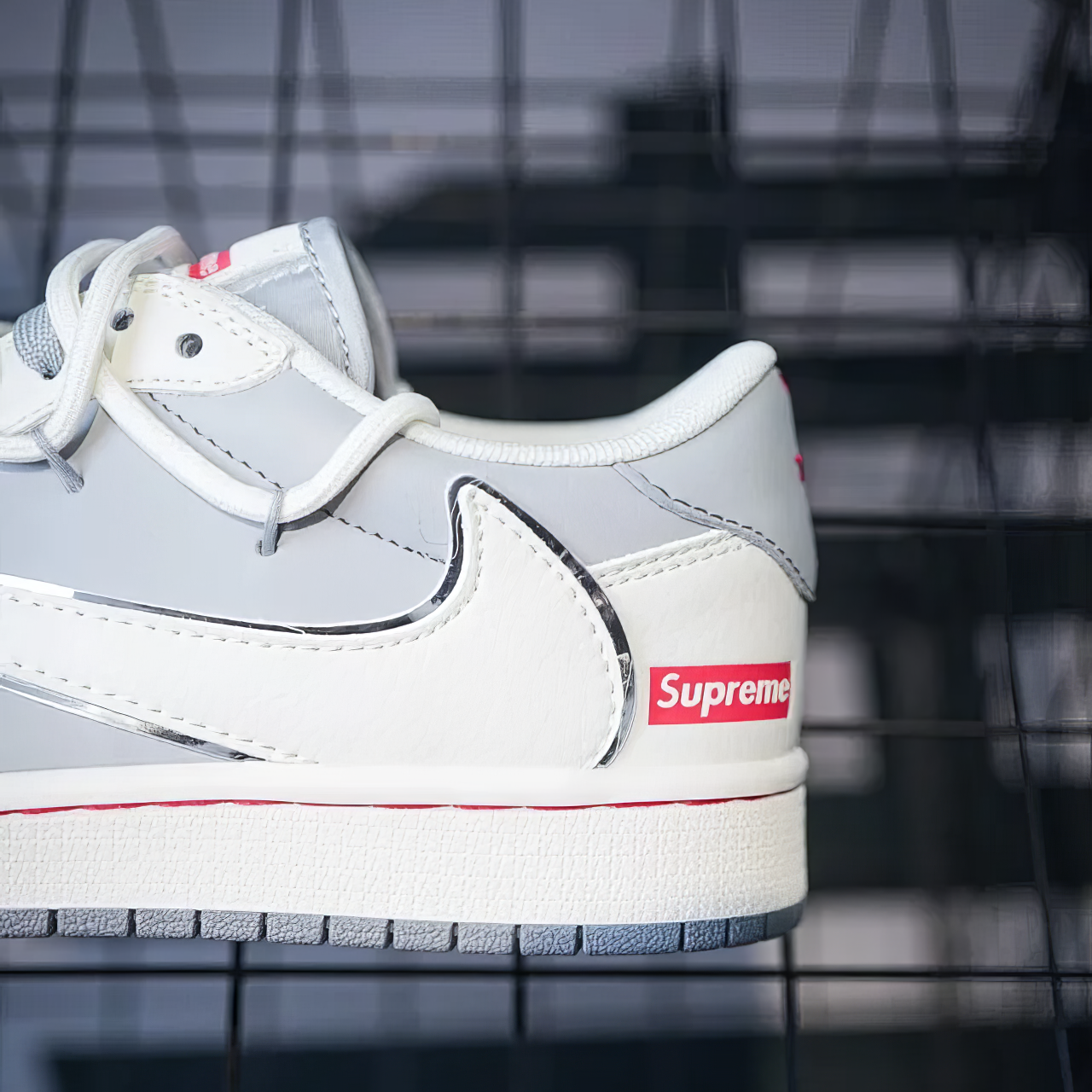 Jordan 1 Low Custom "Travis Scott X Supreme"