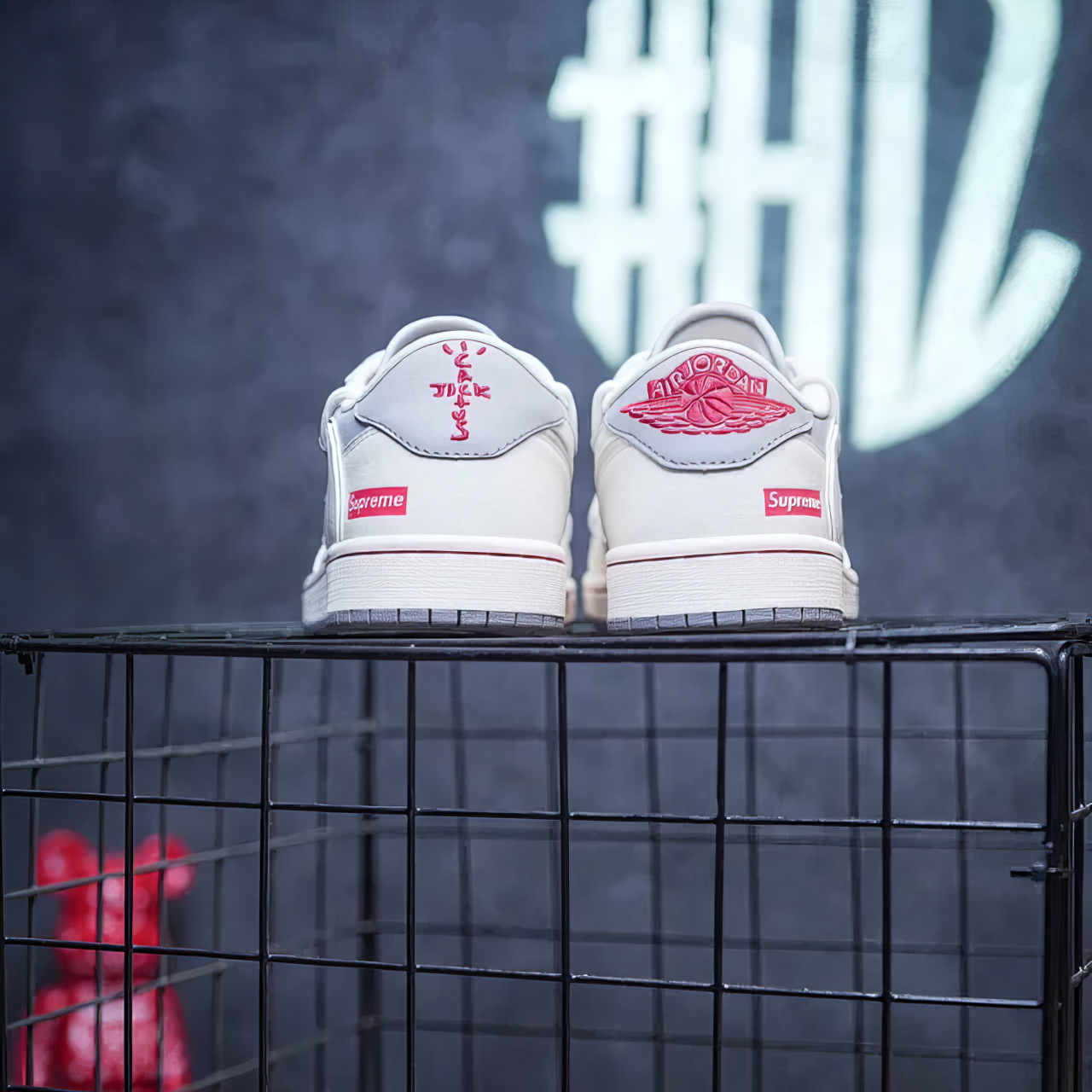 Jordan 1 Low Custom "Travis Scott X Supreme"