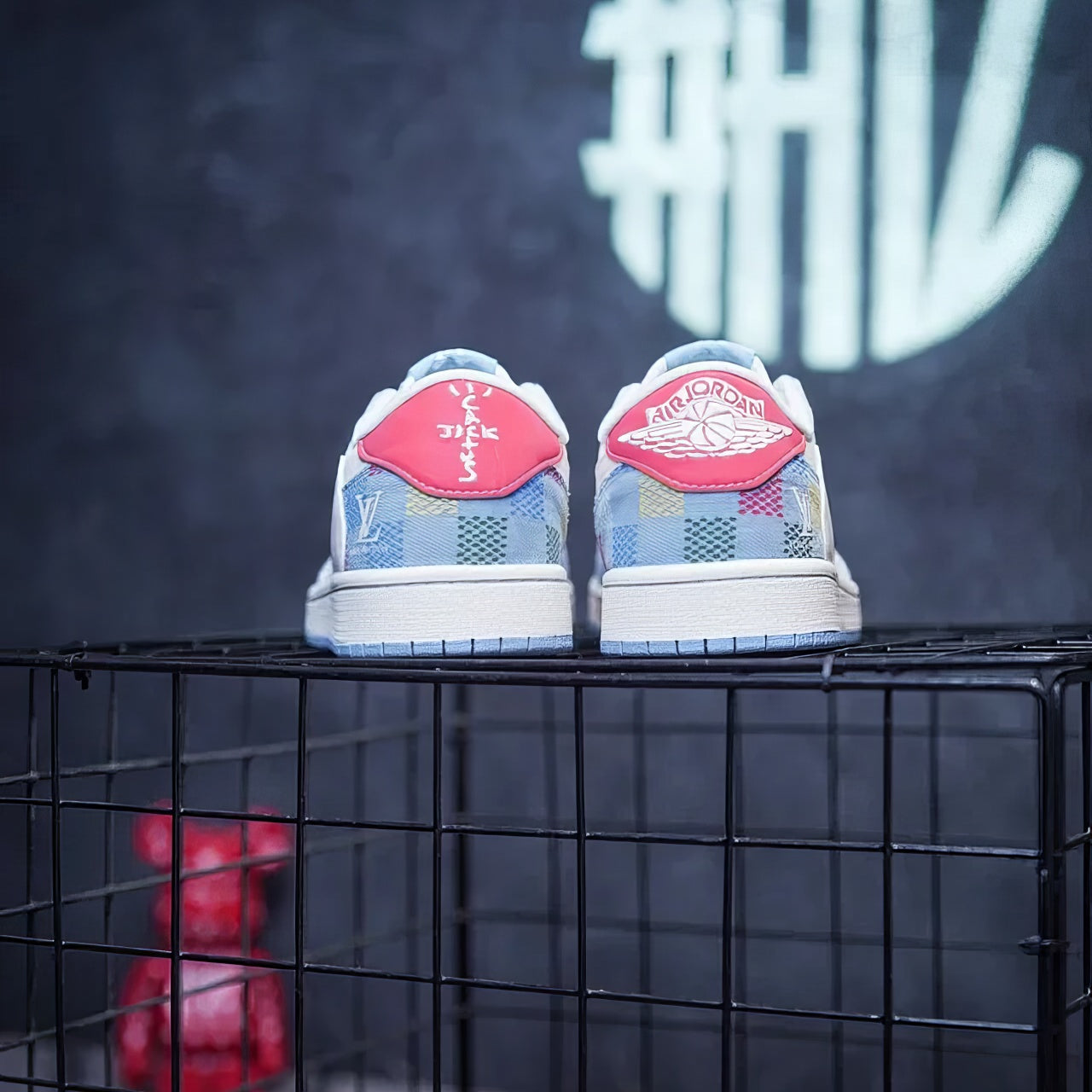 Jordan 1 Low Custom "Travis Scott X LV"