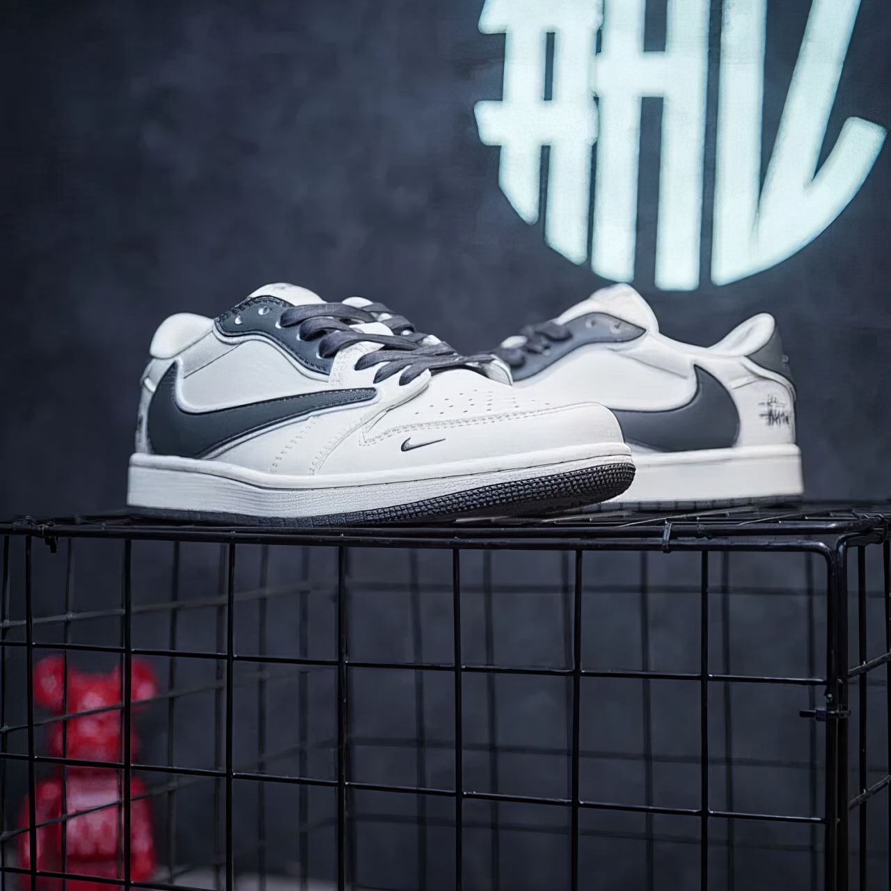 Jordan 1 Low Custom "Travis Scott X Stussy Grey"