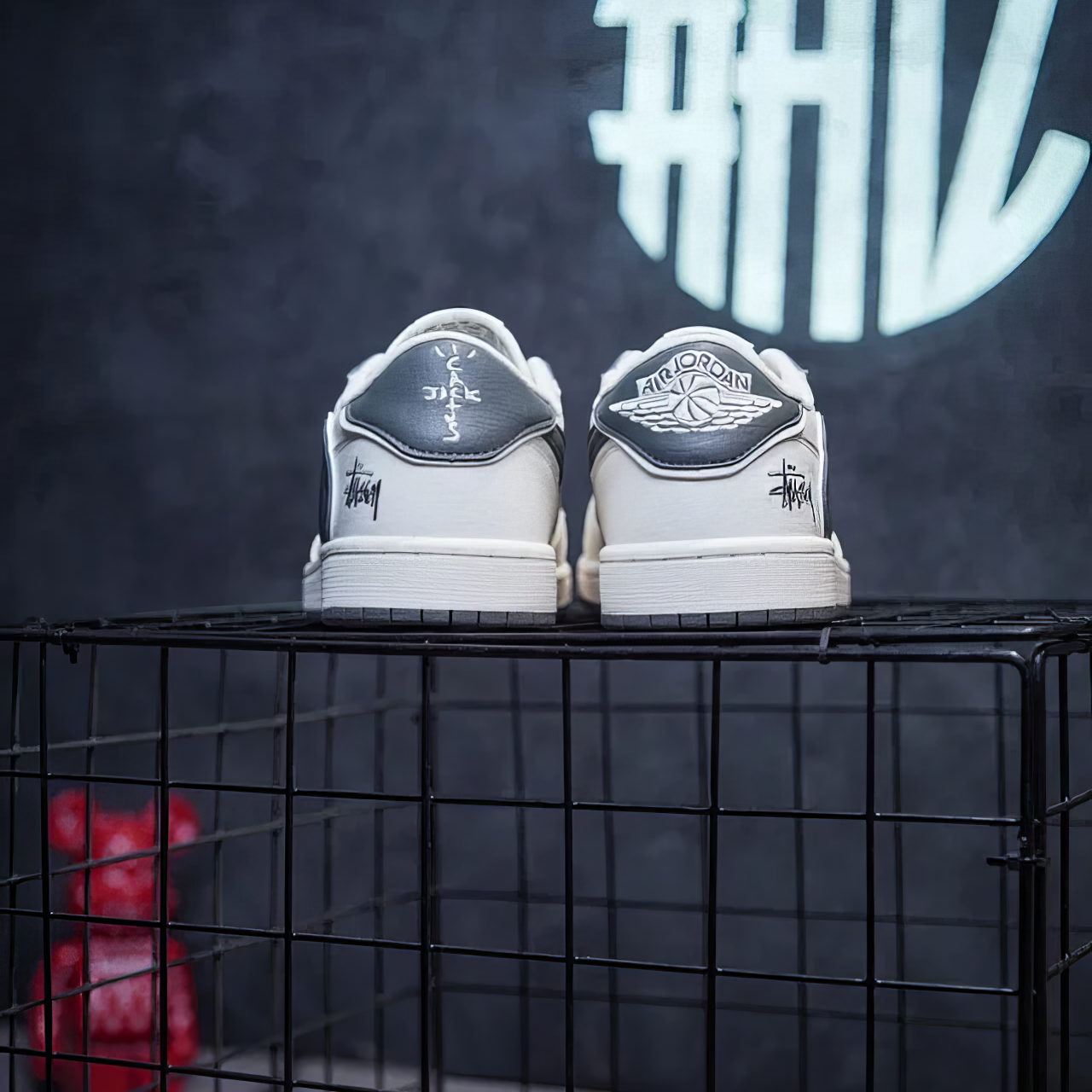 Jordan 1 Low Custom "Travis Scott X Stussy Grey"