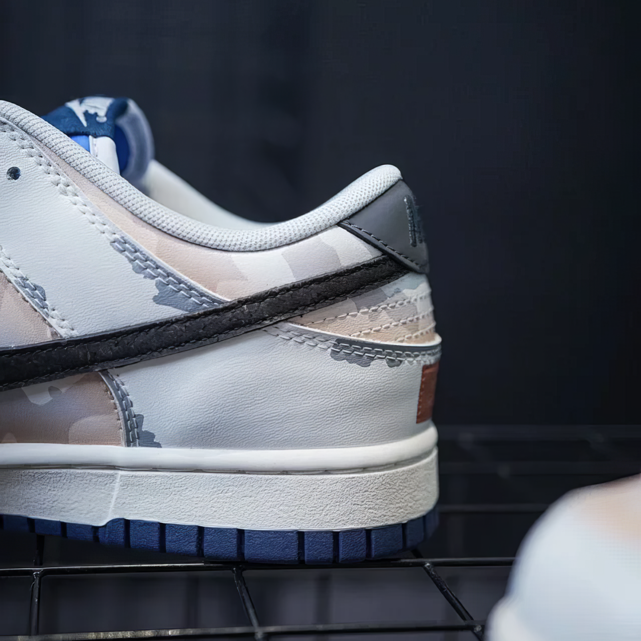 Dunk Custom "No Man's Land"