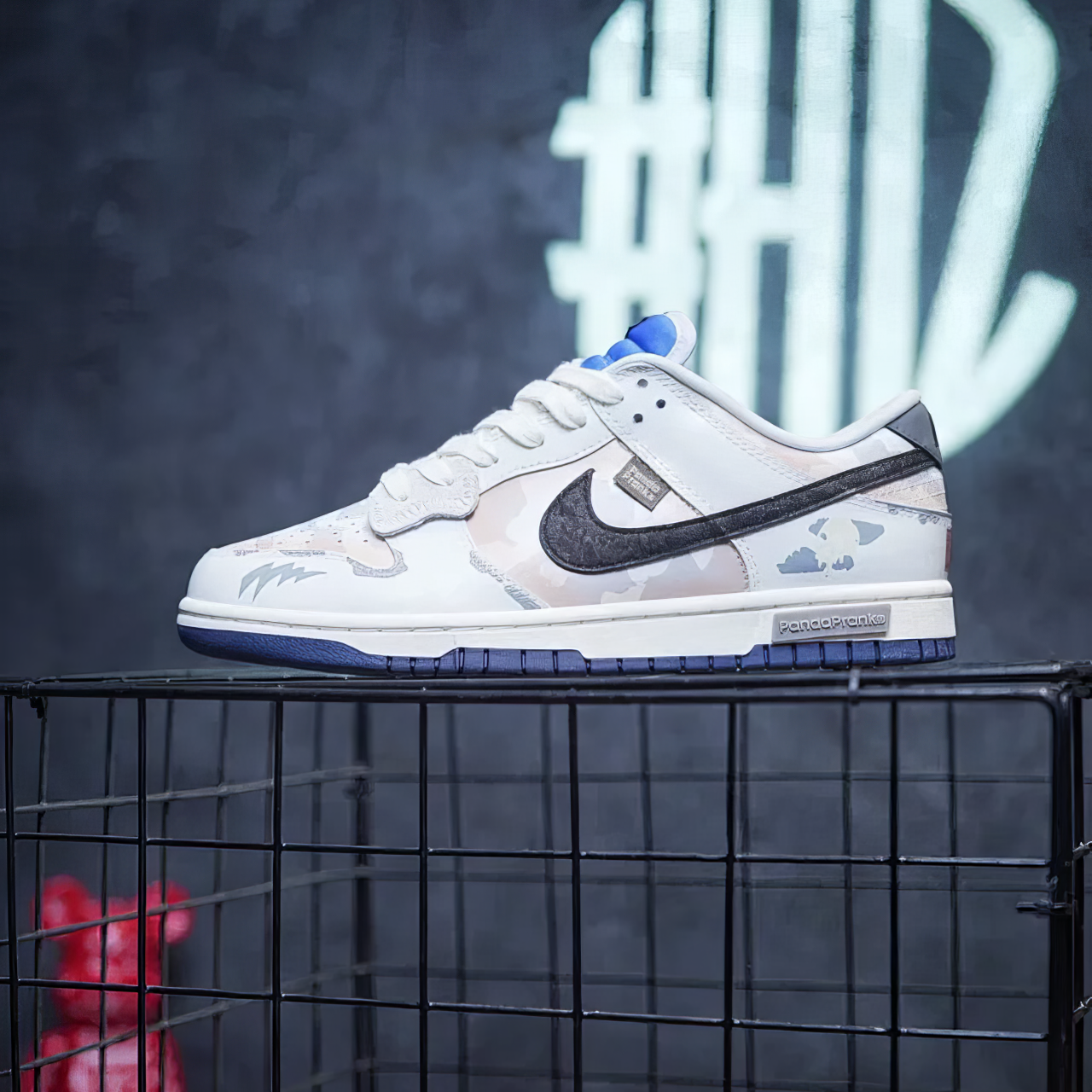 Dunk Custom "No Man's Land"