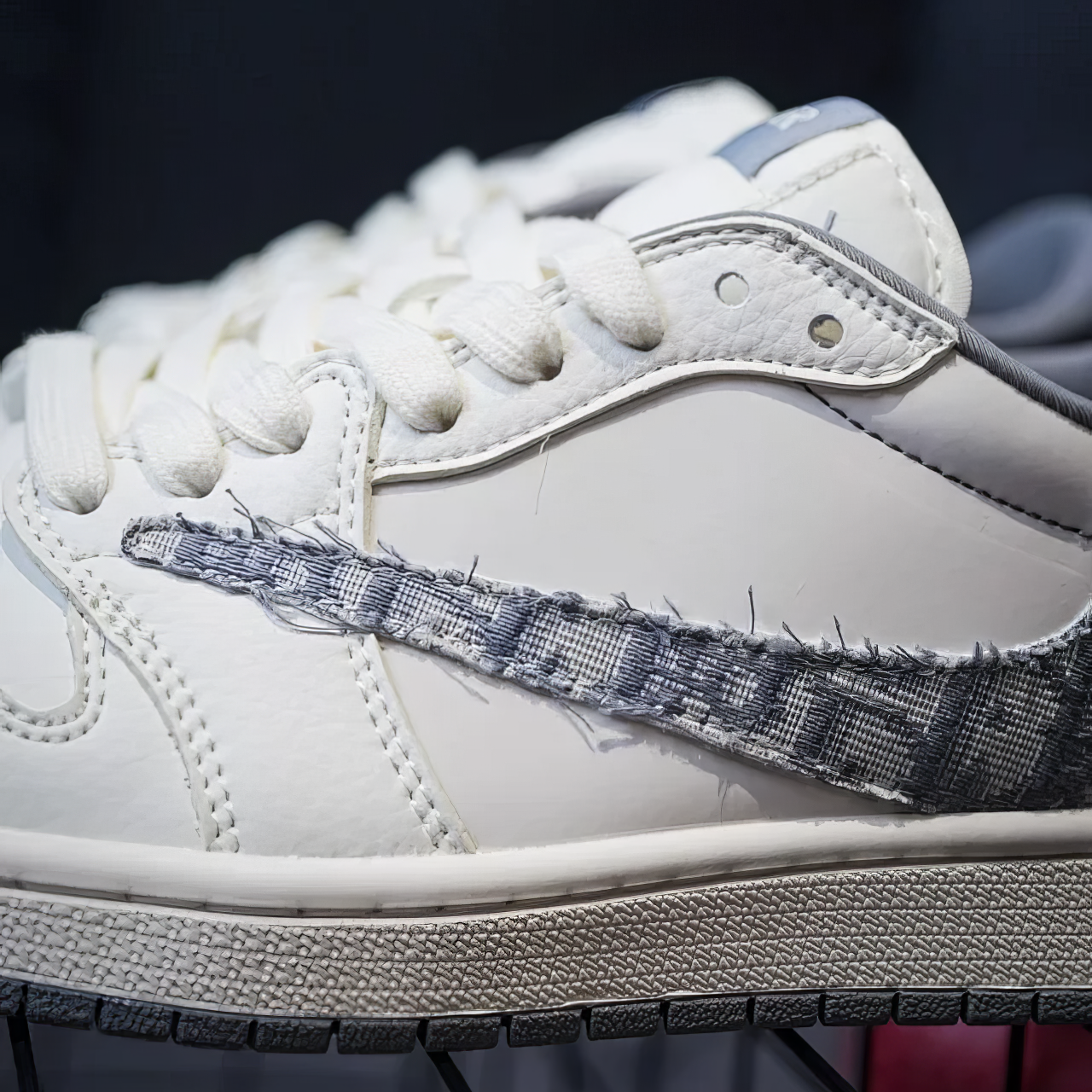 Jordan 1 Low Custom "Travis Scott X Dior"
