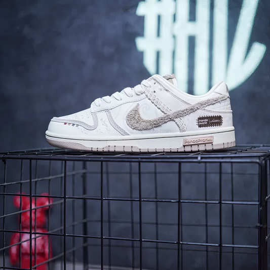 Dunk Custom "Moon Language"