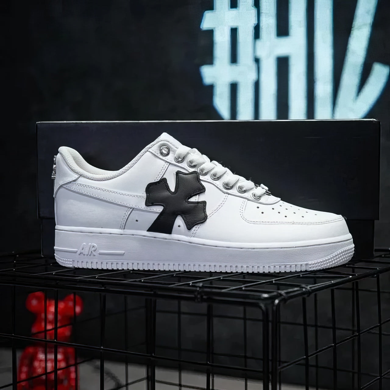 Air Force 1 Custom "Blanco Chrome Hearts"