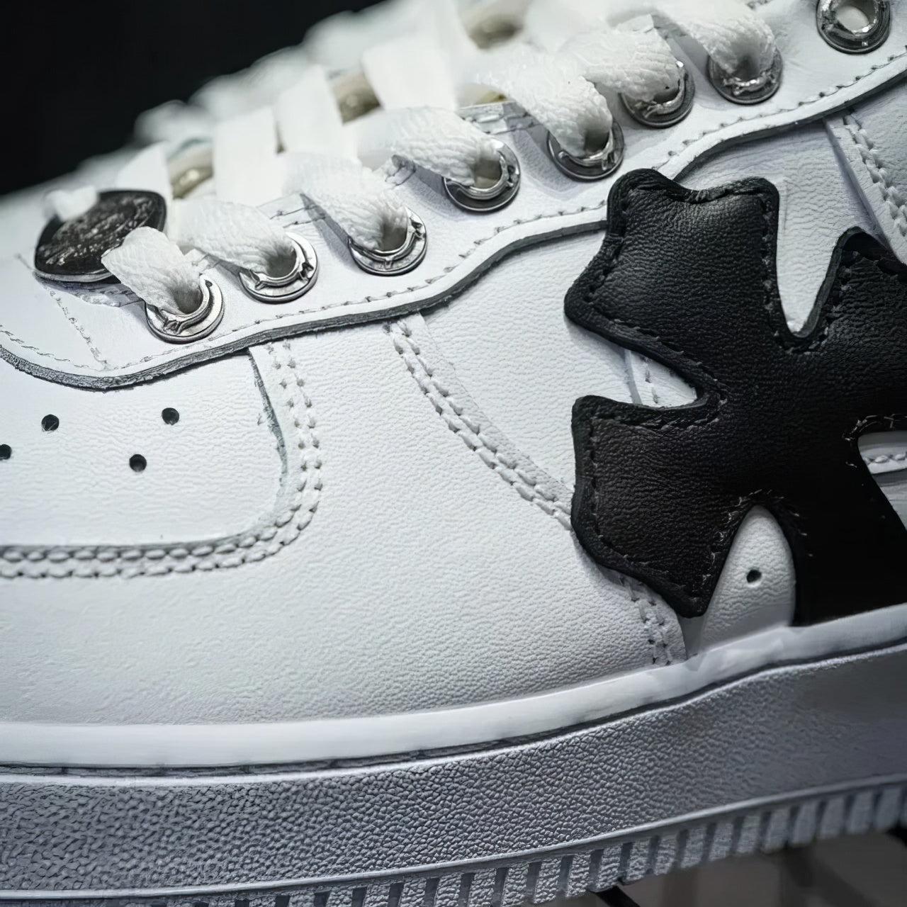 Air Force 1 Custom "Blanco Chrome Hearts"