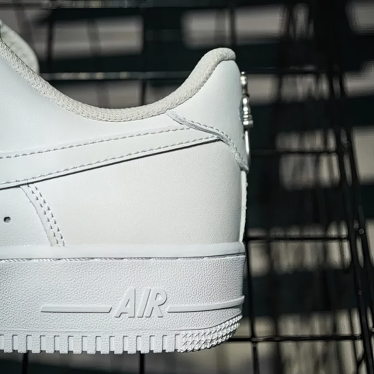 Air Force 1 Custom "Blanco Chrome Hearts"