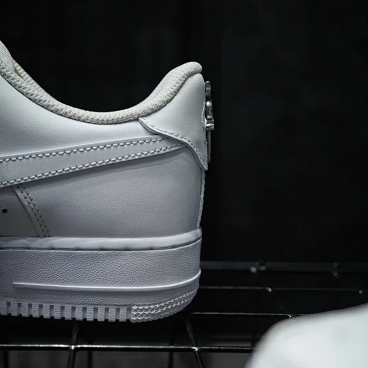 Air Force 1 Custom "Blanco Chrome Hearts"
