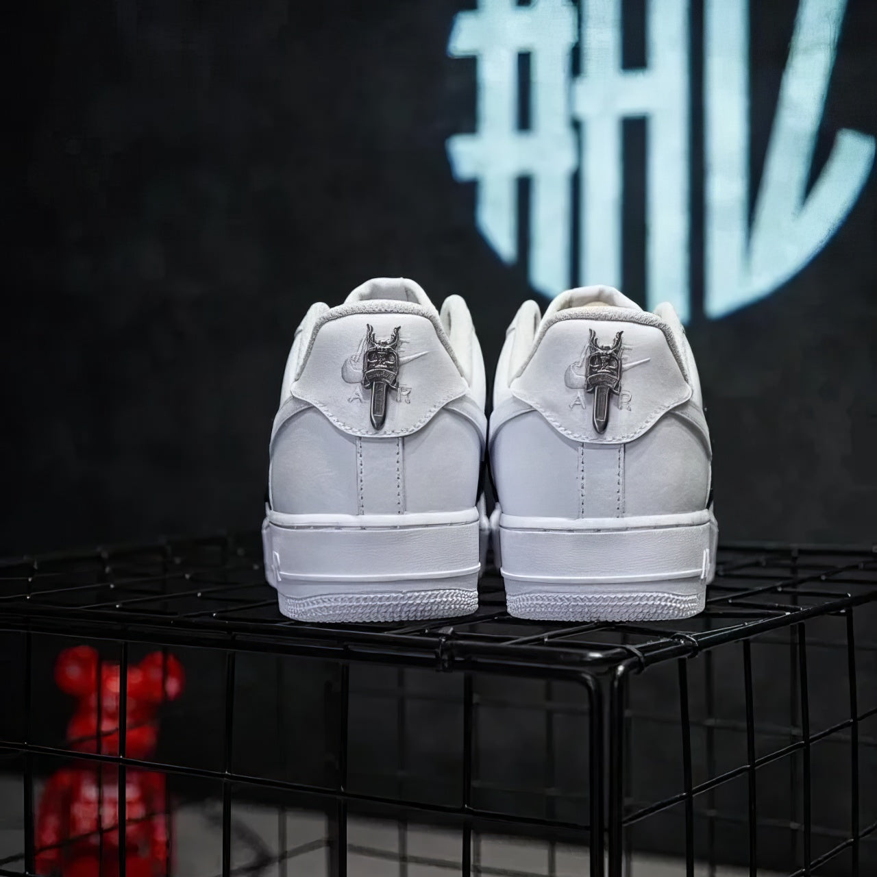 Air Force 1 Custom "Blanco Chrome Hearts"