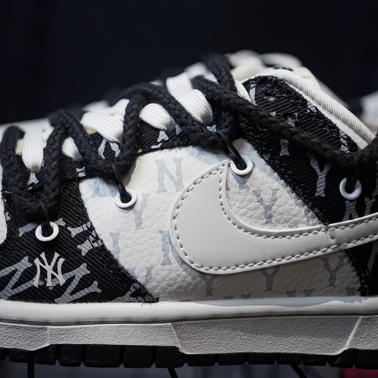 Nike Dunk Custom "Yankees" - SnkrSag