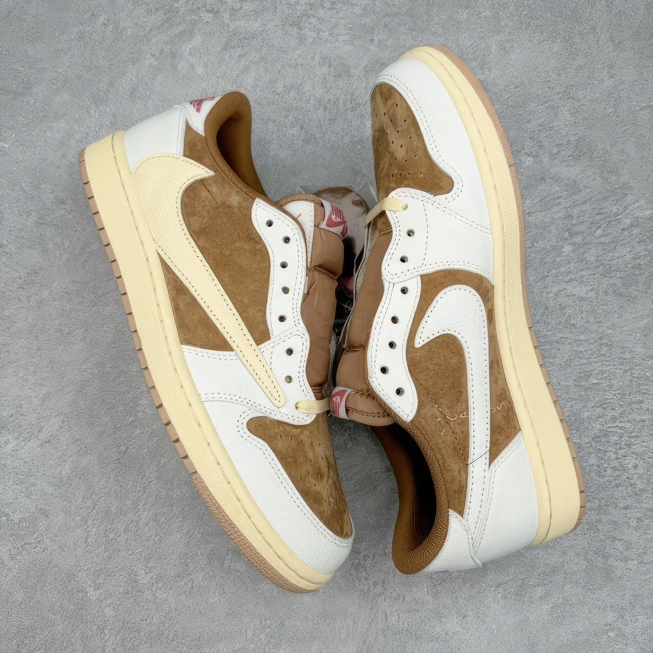 Nike Air Jordan 1 Low Custom “Travis Scott x Desert Rose"