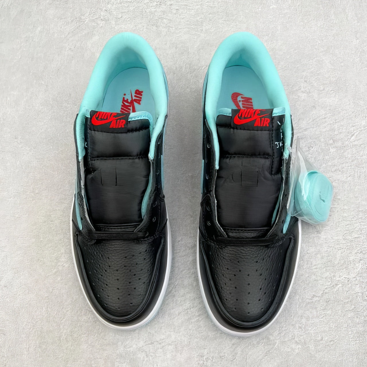 Nike Air Jordan 1 Low Custom “Travis Scott x Tiffany Reversed”