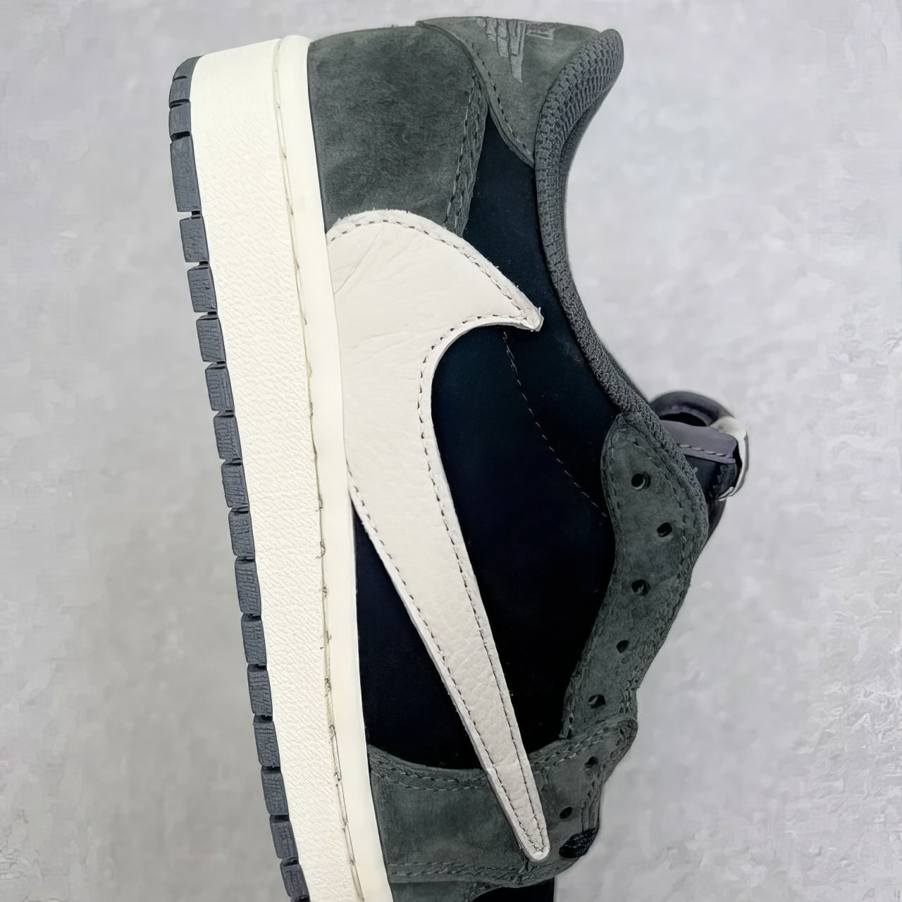 Nike Air Jordan 1 Low Custom “Travis Scott x Forest Suede”